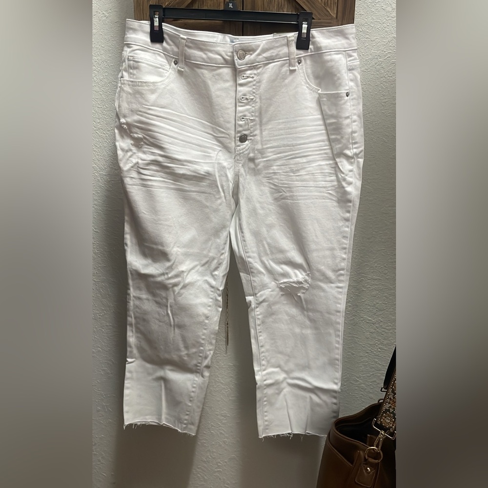 White Skinny Distressed Jeans with Vintage Style